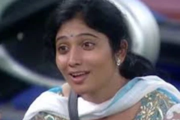 ஜுலி முத்தமிட துடிக்கும் இளைஞர் யார்?... வெளியான காட்சியால் குழப்பத்தில் ரசிகர்கள்