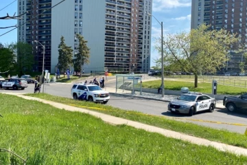 குடியிருப்பு வளாகத்தில் துணீகர சம்பவம்: நடுக்கத்தில் மக்கள்