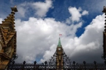 சீன ராஜதந்திரியை நாடு கடத்தும் கனடா