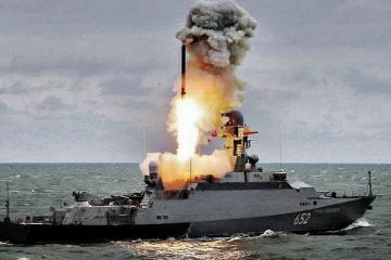 ரஷ்ய போர்க் கப்பலை ஏவுகணையால் தாக்கி அழித்த உக்ரைன்!