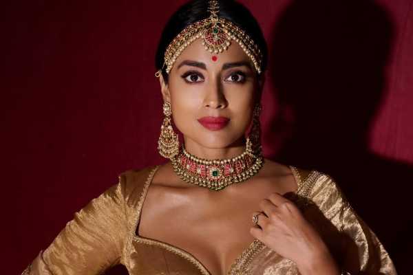 43 வயதிலும் குறையாத கிளாமர்!! நடிகை ஸ்ரேயா சரணின் ரீசெண்ட் போட்டோஸ்.. | Actress Shriya Saran Recent Photoshoot Post 43 வயதிலும் குறையாத கிளாமர்!! நடிகை ஸ்ரேயா சரணின் ரீசெண்ட் போட்டோஸ்.. | Actress Shriya Saran Recent Photoshoot Post