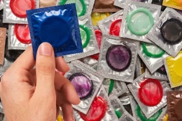 යුද්ධේ නිසා ඉන්දියාවේ තවත් ප්‍රශ්නෙකින් ගිනියම් වේ - දැඩි අර්බුදයක් සමඟින් කොන්ඩම් මිලත් ගිනි ගණන් වෙන ලකුණු