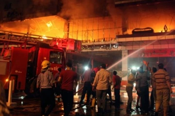 ஆக்ஸிஜன் சிலிண்டர்கள் வெடித்து கோர விபத்து... கொத்தாய் பலியான பலர்: பற்றி எரியும் மருத்துவமனை