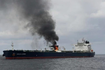 பிரிட்டன் எண்ணெய் கப்பலை அதிரடியாக தாக்கிய ஹவுதிக்கள்