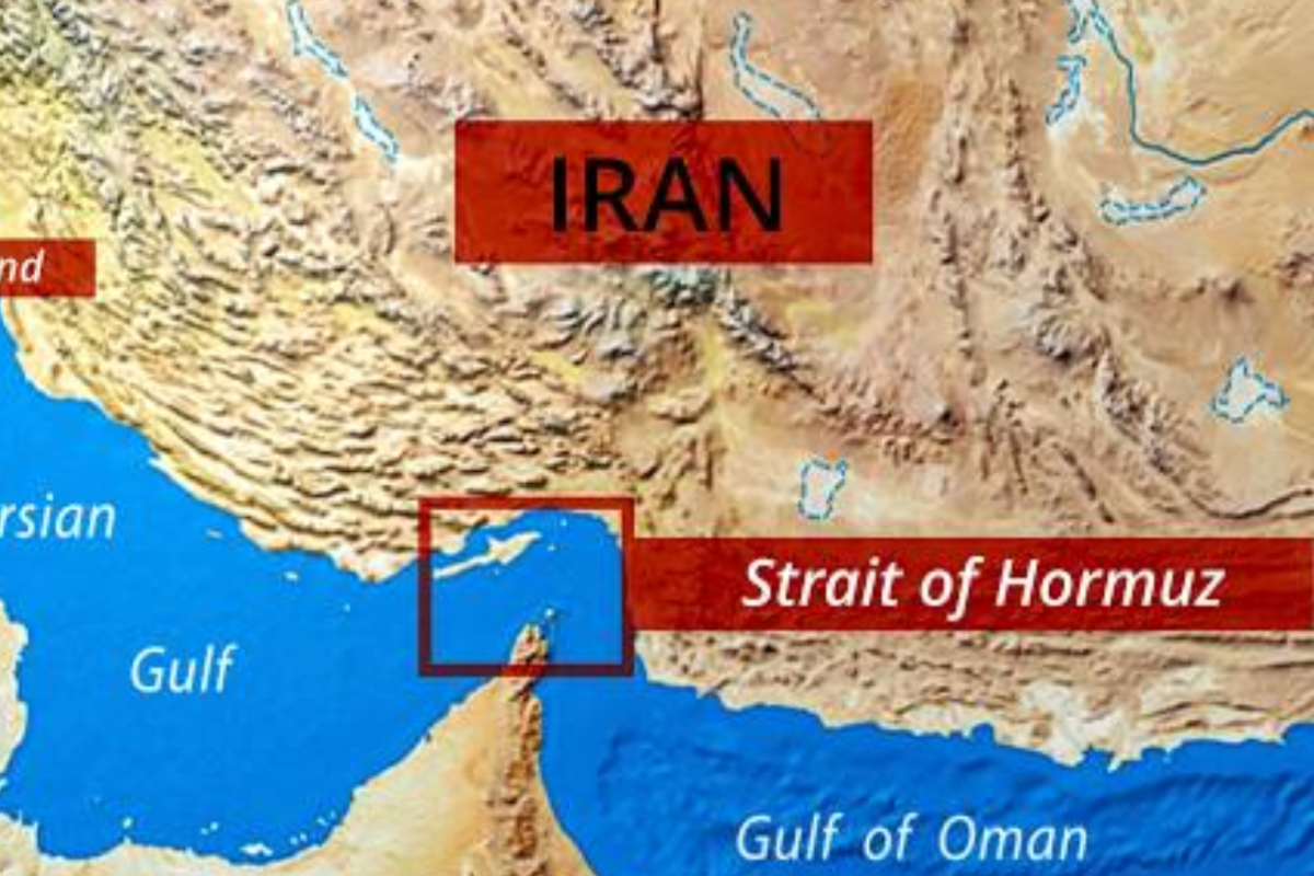 ஹோர்முஸில் கணக்கின்றி ஈரான் வீசியுள்ள ஆபத்தான ஆயுதங்கள்.. அழுத்தம் கொடுக்கும் ட்ரம்ப்! | Iran Unable To Reopen Hormuz