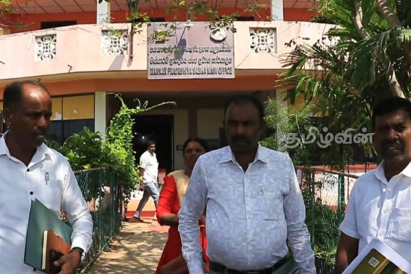 மன்னார் பிரதேச சபையின் தவிசாளரின் செயல்பாடுகள் குறித்து வெளி நடப்பு செய்த உறுப்பினர்கள் | Activities Of Mannar Pradeshiya Sabha