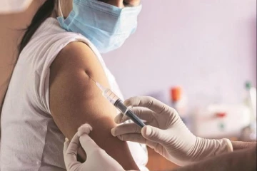 இலங்கையில் 20 வயதிற்கு மேற்பட்ட அனைவருக்கும் மூன்றாவது தடுப்பூசி