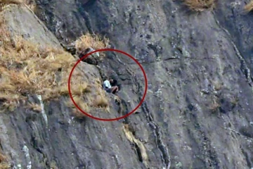 2 நாட்களா சாப்பாடு, தண்ணீர் இல்லாம மலையில் சிக்கிக் கொண்ட நபர் - என்ன நடந்தது?