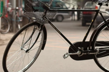 රාජ්‍ය සේවකයින් පිරිසකට පාපැදි..