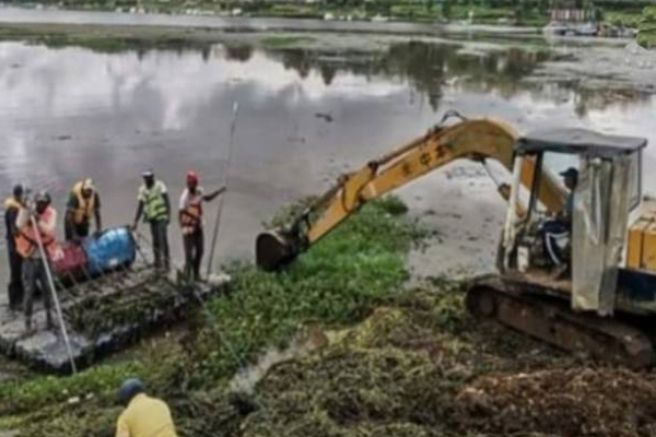 இலங்கையில் உள்ள குட்டி இங்கிலாந்தில் முன்னெடுக்கப்பட்டுள்ள அதிரடி நடவடிக்கை! | Sri Lanka Nuwara Eliya Tourists Cleaning Action
