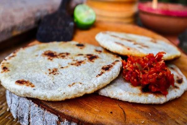 மெது மெதுவென பொல் ரொட்டி- சீனி சம்பல்- ஸ்ரீலங்கா ஸ்டைலில் செய்வது எப்படி? | Sri Lankan Style Pol Roti And Seeni Sambol Recipe மெது மெதுவென பொல் ரொட்டி- சீனி சம்பல்- ஸ்ரீலங்கா ஸ்டைலில் செய்வது எப்படி? | Sri Lankan Style Pol Roti And Seeni Sambol Recipe