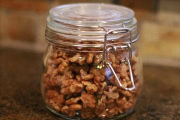 வெறும் வயிற்றில் ஊறவைத்த வால்நட் பருப்பு சாப்பிடுவதால் கிடைக்கும் நன்மைகள் என்ன தெரியுமா ?