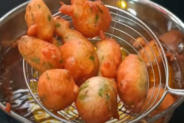 மன அழுத்தத்தை குறைக்கும் பாசிப்பருப்பில் மொறு மொறு போண்டா... எப்படி செய்வது? | Pasi Paruppu Bonda Recipe And Benefits In Tamil