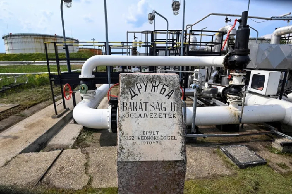 மொஸ்கோவில் உக்ரைன் படைகள் அதிரடி : ரஷ்ய இராணுவத்துக்குப் பெரும் பின்னடைவு! | Ukrainian Forces Hit Fuel Pipeline In The Moscow