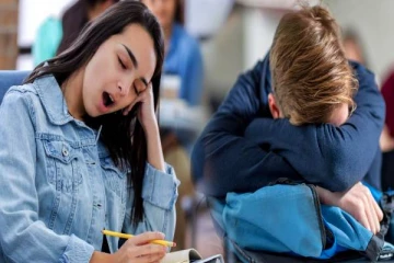 டீனேஜ் வயசுல தூக்கம் வரலையா? அப்போ இந்த நோய்கள் வரும்- ஜாக்கிரதை