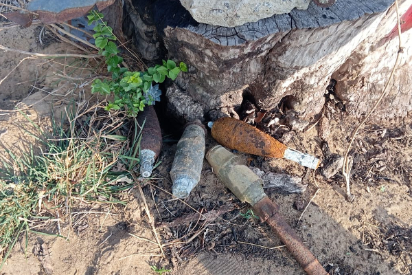 தமிழர் பகுதியில் தனியார் காணியில் இருந்து குண்டுகள் மீட்பு | Bombs Recovered From Private Land In Ayakachi