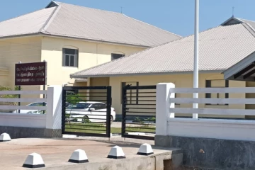 முல்லைத்தீவு நீதிமன்றத்திற்கு முன்பாக பாதசாரிக்கடவை, வீதிசமிக்ஞை அமைத்து தருமாறு மக்கள் கோரிக்கை