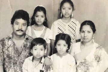 இந்த புகைப்படத்தில் இருக்கும் நடிகர் யார் தெரியுமா.. இதோ பாருங்க