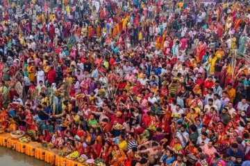 வீட்டுக்குள் இருந்து கேட்ட அழுகுரல்.., மகா கும்பமேளாவுக்கு செல்வதற்காக மகன் செய்த காரியம்