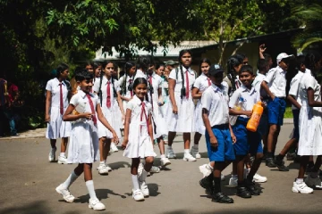 பாடசாலை விடுமுறை திகதியில் மாற்றம்!