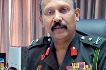 ආරක්ෂක ලේකම් තනතුර යළි කමල් ගුණරත්නට..