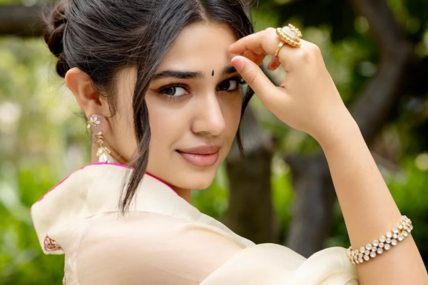 அந்த சின்ன பொண்ணு நான் இல்லை.. வதந்திக்கு முற்றுப்புள்ளி வைத்த நடிகை க்ரித்தி ஷெட்டி | Krithi Shetty Talk About Naan Mahaan Alla Scene அந்த சின்ன பொண்ணு நான் இல்லை.. வதந்திக்கு முற்றுப்புள்ளி வைத்த நடிகை க்ரித்தி ஷெட்டி | Krithi Shetty Talk About Naan Mahaan Alla Scene