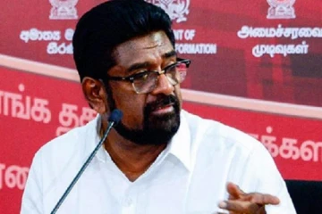 ஒலிம்பிக்கில் பங்கேற்ற இலங்கை வீர, வீராங்கனைகளின் சீருடை குறித்து சர்ச்சை!