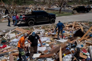 அமெரிக்காவில் கடும் சூறாவளியால் 27 பேர் பலி