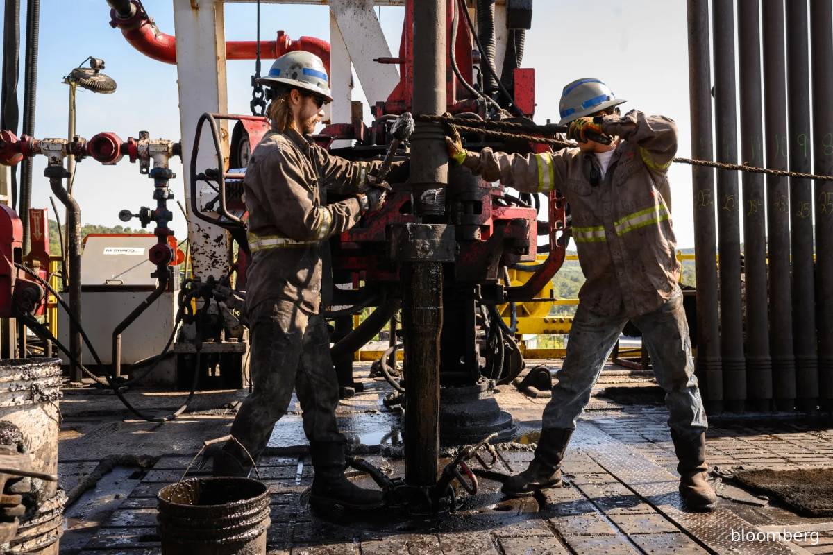 ஹார்முஸ் நீரிணையில் மீண்டும் கப்பல் போக்குவரத்து... தடாலடியாக சரிந்த எண்ணெய் விலை | Reopen Hormuz Oil Plunges