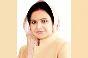 கணவரின் லஞ்சத்தால் இரவோடு இரவாக மனைவியின் மேயர் பதவி நீக்கம்