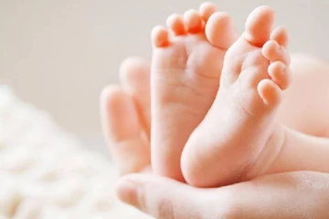 இறந்த தாயின் வயிற்றில் இருந்து மீட்கப்பட்ட சிசு மரணம்