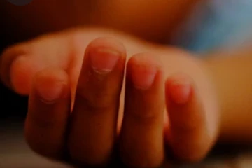 අනියම් සැමියාගේ පහරකෑමෙන් මල් කැකුළක් මිය යයි..