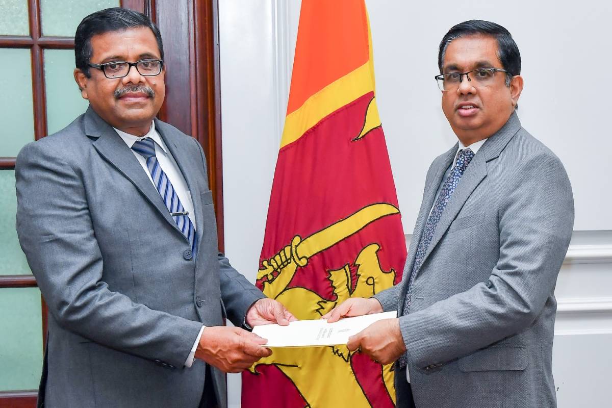 பெருந்தோட்ட அமைச்சின் புதிய செயலராக குணதாச சமரசிங்க நியமனம் | Gunadasa Samarasinghe Appointed As New Secretary