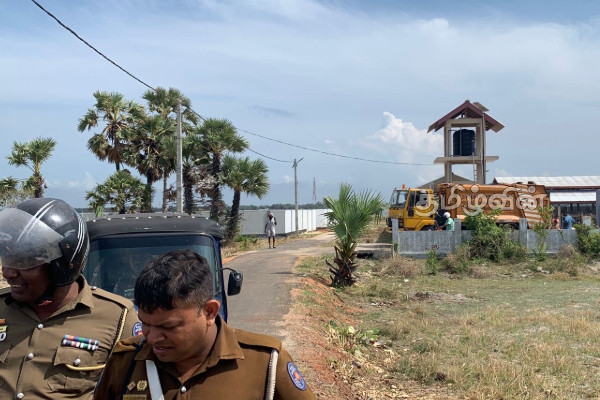 யாழ்.அரியாலையில் பகுதியில் 08 பேர் கைது! | 8 People Arrested In Ariyalai