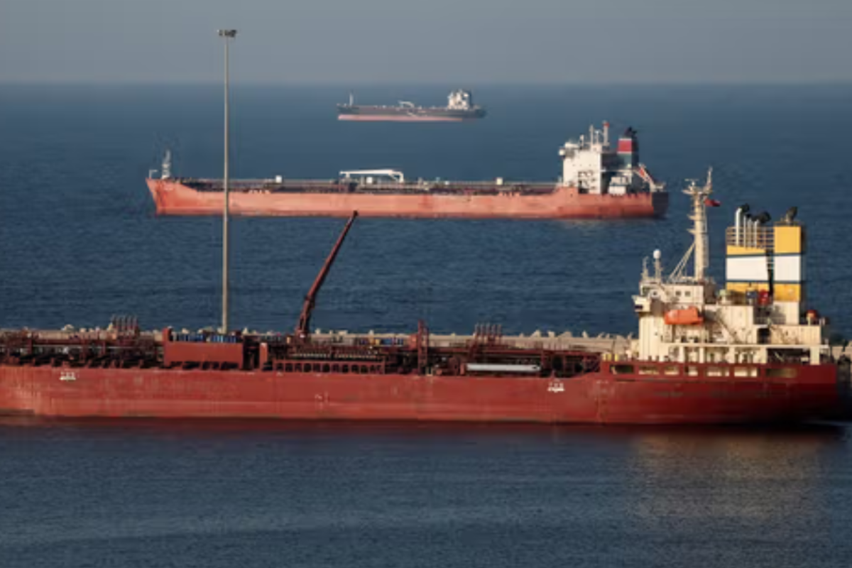 ஹோர்முஸை திறப்பது எளிதல்ல! 35 நாடுகளுடன் ஒன்று சேரும் பிரித்தானியாவின் அதிரடி நகர்வு | Uk Will Host Talks On Strait Of Hormuz