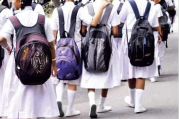 வழக்கம்போல் செயல்படும் தனியார் பள்ளிகள்... மீறினால் கடும் நடவடிக்கை! | Private Schools Not To Do Go For Strike Tamil Nadu வழக்கம்போல் செயல்படும் தனியார் பள்ளிகள்... மீறினால் கடும் நடவடிக்கை! | Private Schools Not To Do Go For Strike Tamil Nadu