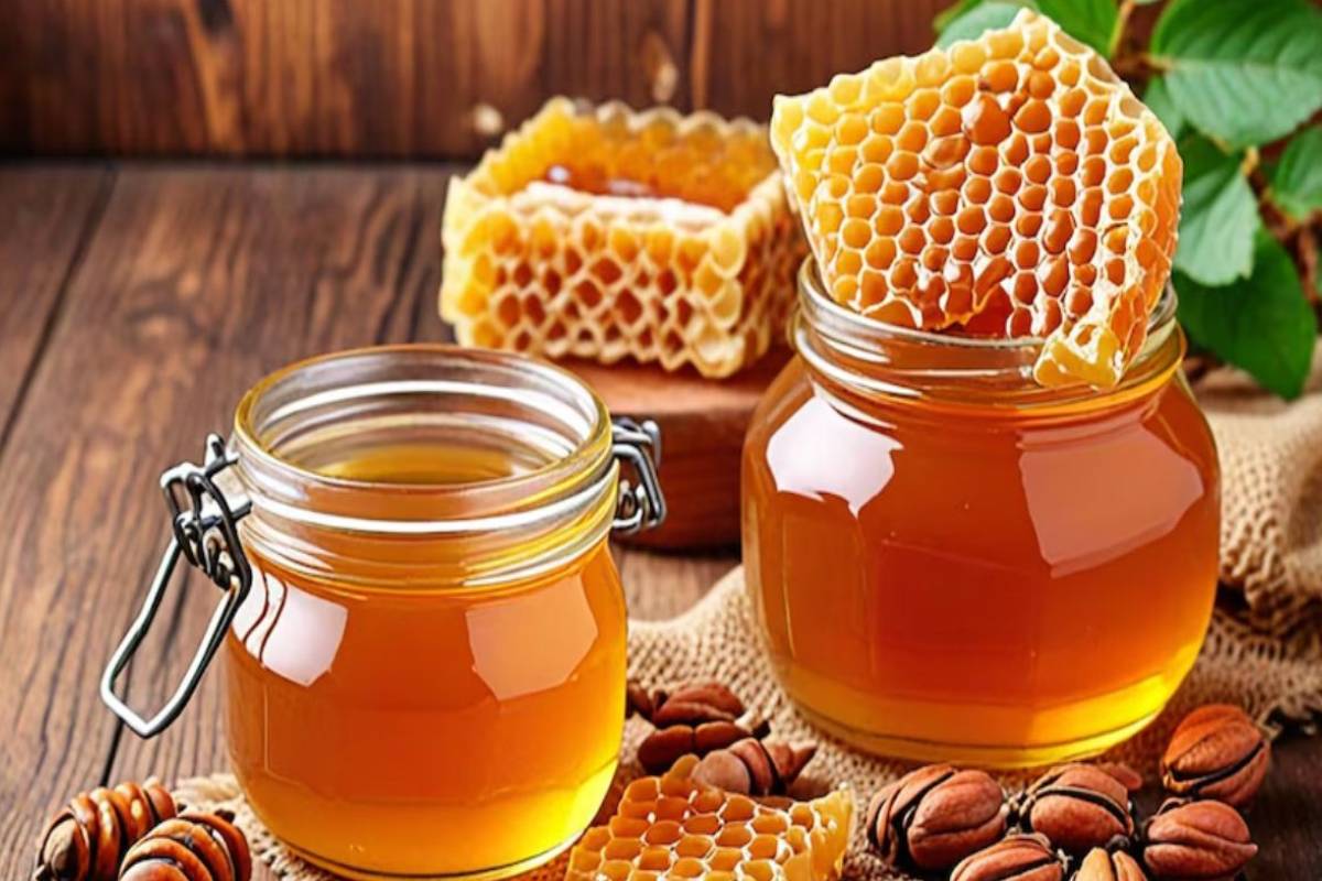 தேனுடன் இந்த உணவுகளை சேர்த்தால் உடல்நலத்திற்கு பாதிப்பா? | Is Adding These Foods To Honey Harmful To Health