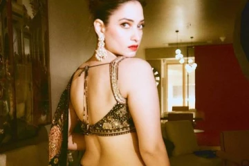 வெற்றி விழாவுக்கு இப்படியா வர்றது!! கவர்ச்சி உடையில் மிரள வைத்த நடிகை தமன்னா..