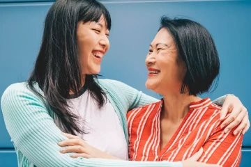 மகளாக இருப்பதற்கு சம்பளம் கொடுத்த பெற்றோர்! அடடா இது நல்லாருக்கே