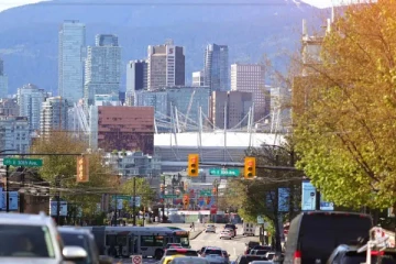 புலம்பெயர்தலால் அதிகரித்துள்ள கனடாவின் மக்கள் தொகை