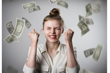 2022 இல் இந்த திகதியில் பிறந்தவங்களுக்கு பணம் மின்னல் வேகத்தில் கூரைய பிச்சிகிட்டு கொட்டுமாம்!