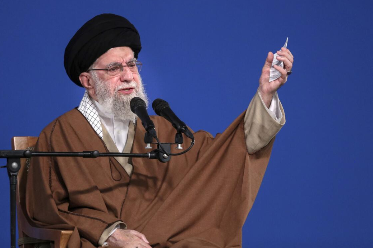 ஈரான் உச்ச தலைவரின் நிலத்தடி பதுங்கு குழி தாக்குதல்! IDF வெளியிட்ட காணொளி | Iran Supreme Leader S Underground Bunker Attacked