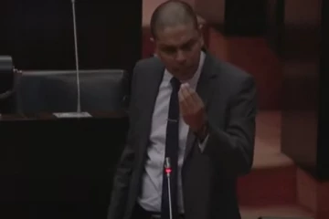 கடும்தொனியில் கூச்சலிட்ட எம்.பி அர்ச்சுனா ; சபை அமர்வில் குழப்ப நிலை