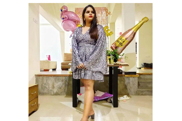 காமெடி நடிகை வித்யுலேகாவின் காதலர் யார் தெரியுமா? விரைவில் திருமணம்.... வைரலாகும் புகைப்படம் | Vidyullekha Raman Party Photos