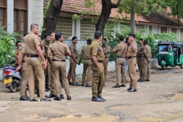 திருகோணமலையில் பொலிஸ் உத்தியோகத்தர் கைது