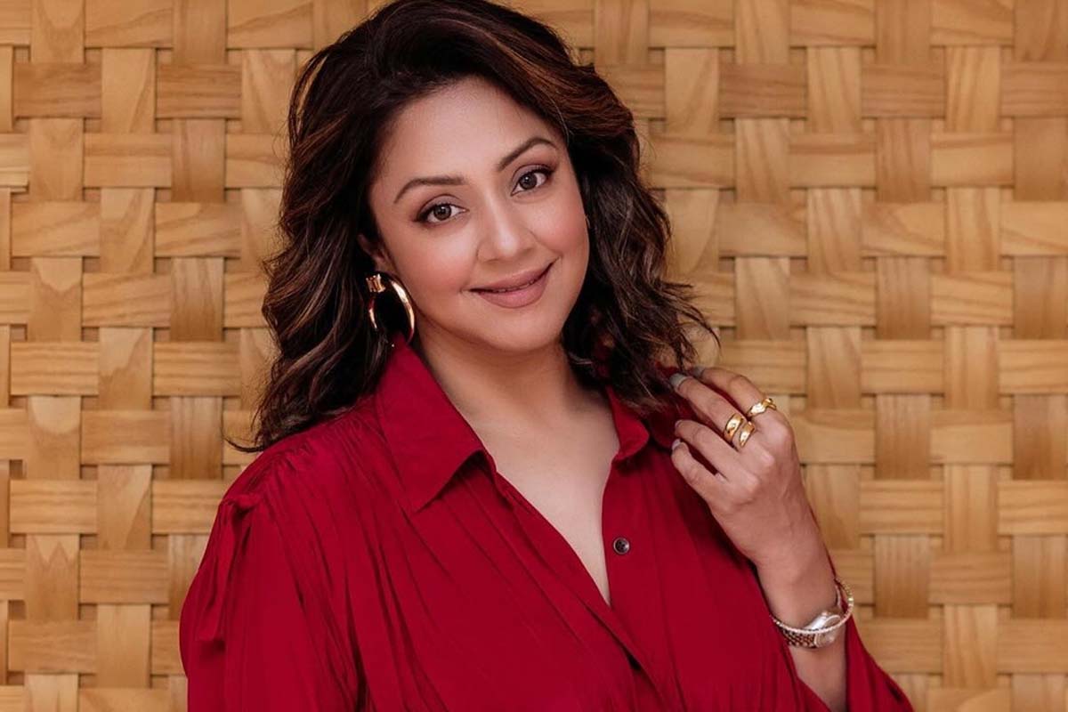 47 வயதிலும் குறையாத ஜோதிகாவின் இளமை... Fitness Secret இதுதானாம் | 47 Years Old Actress Jyothika Fitness Secret