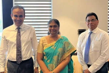 வடக்கில் சுகாதாரத்துறையினர் எதிர்நோக்கும் சவால்கள் தொடர்பில் அமைச்சருக்கு எடுத்துரைத்த ஆளுநர்