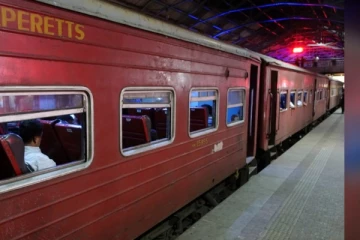 රාත්‍රී තැපැල් දුම්රියක් අවලංගු කෙරේ.