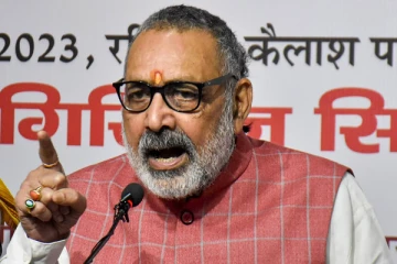 இஸ்லாமியர்களை பாகிஸ்தானுக்கு அனுப்பாதது நாட்டின் துரதிர்ஷ்டம் - மத்திய அமைச்சர் சர்ச்சை பேச்சு