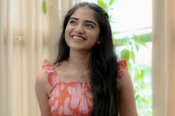 நடிகை மாளவிகா மனோஜ் கியூட் புகைப்படங்கள்